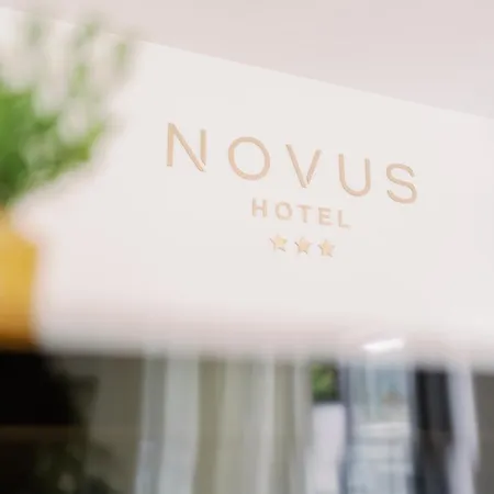 Novus 3*